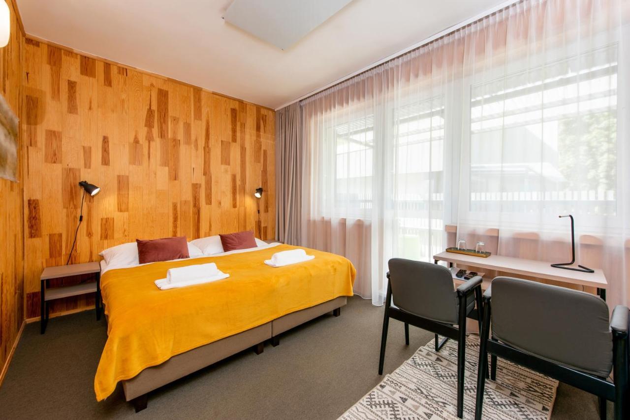 Hotel Veverica Trenčín Extérieur photo