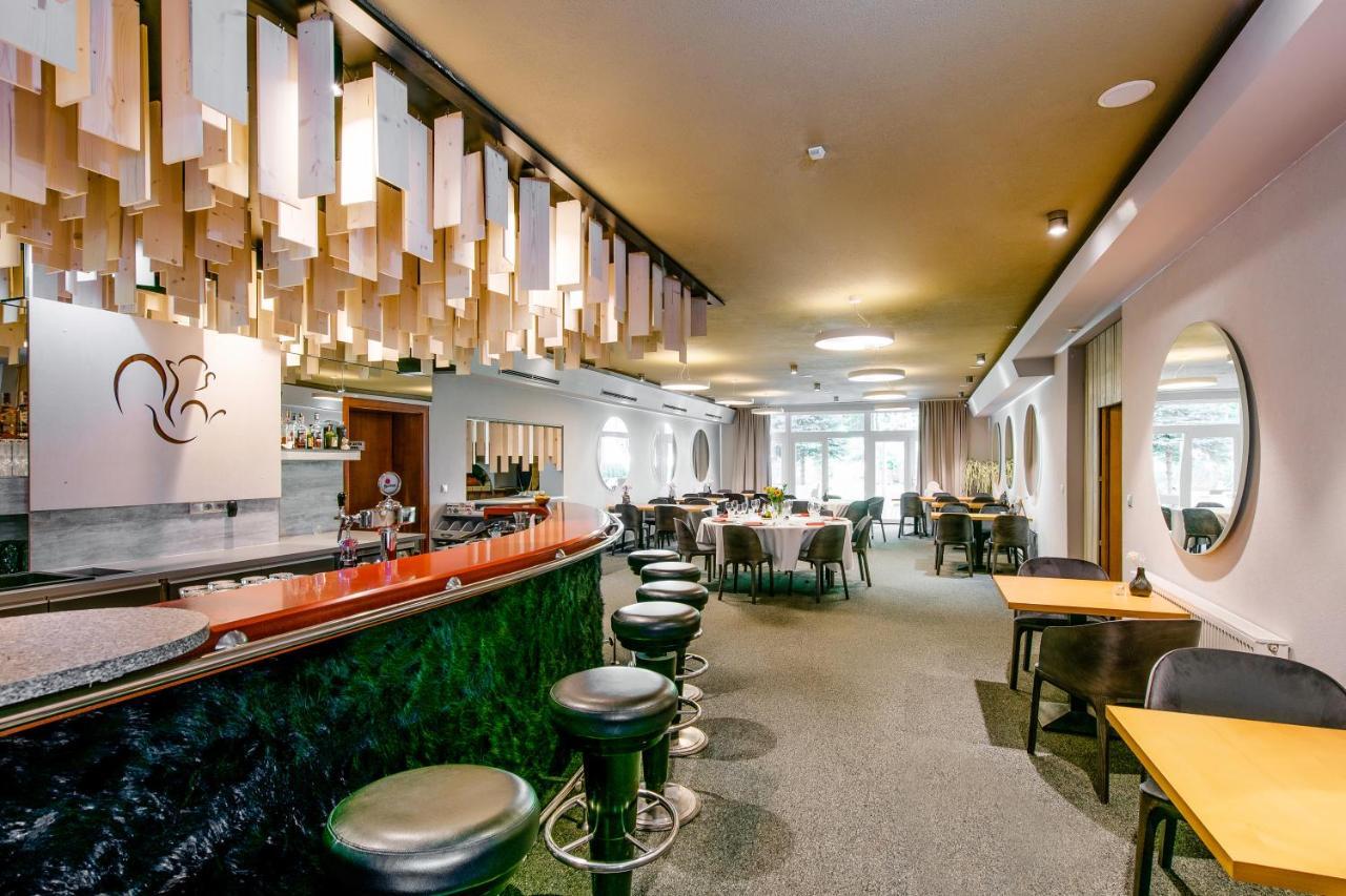 Hotel Veverica Trenčín Extérieur photo
